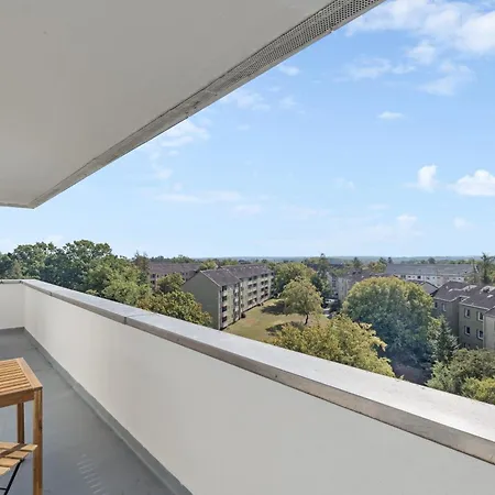 Crew Beds - In For 7 People - 75m2, 3x Bedroom, 7x Single Bed, Free Coffee, Wifi & Parking - 24h Check In #wob03 *