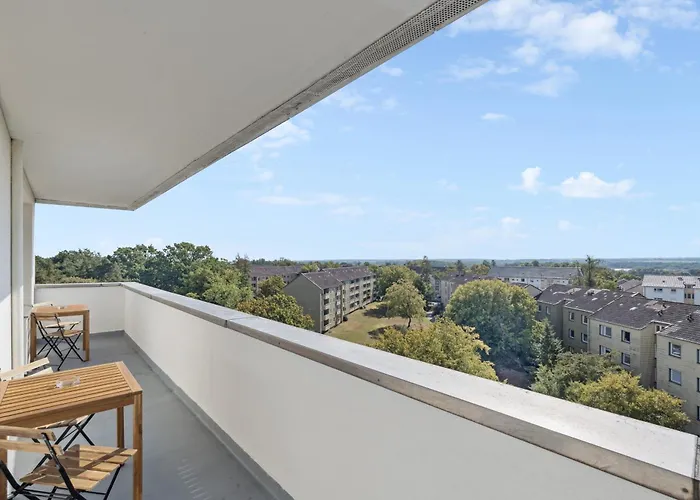 Crew Beds - In For 7 People - 75m2, 3x Bedroom, 7x Single Bed, Free Coffee, Wifi & Parking - 24h Check In #wob03 *